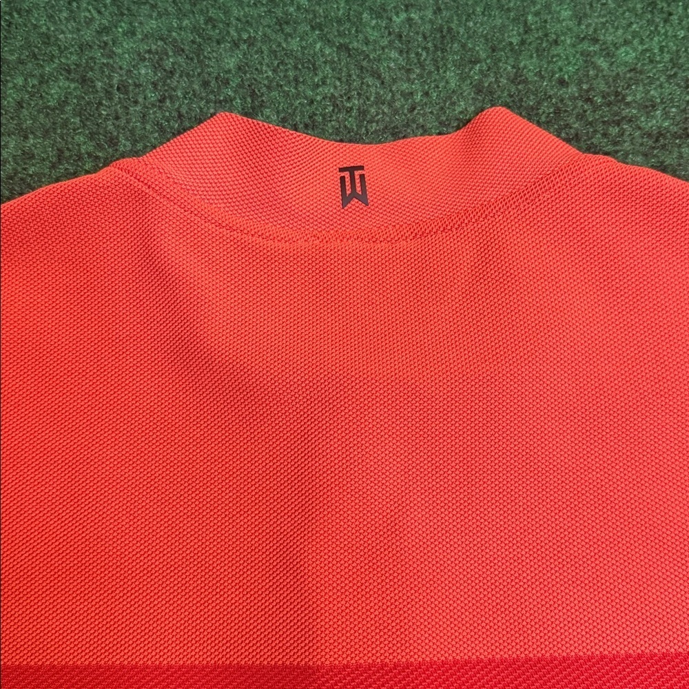 Tiger Woods by Nike Mock Neck Dri-Fit Polo (Orange & Burnt Orange / Size Medium) - Picture 7 of 8